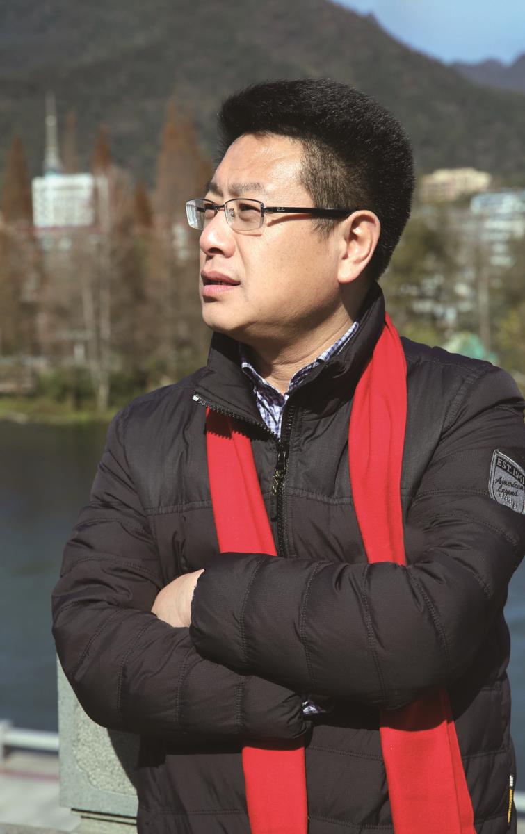 熊杰英