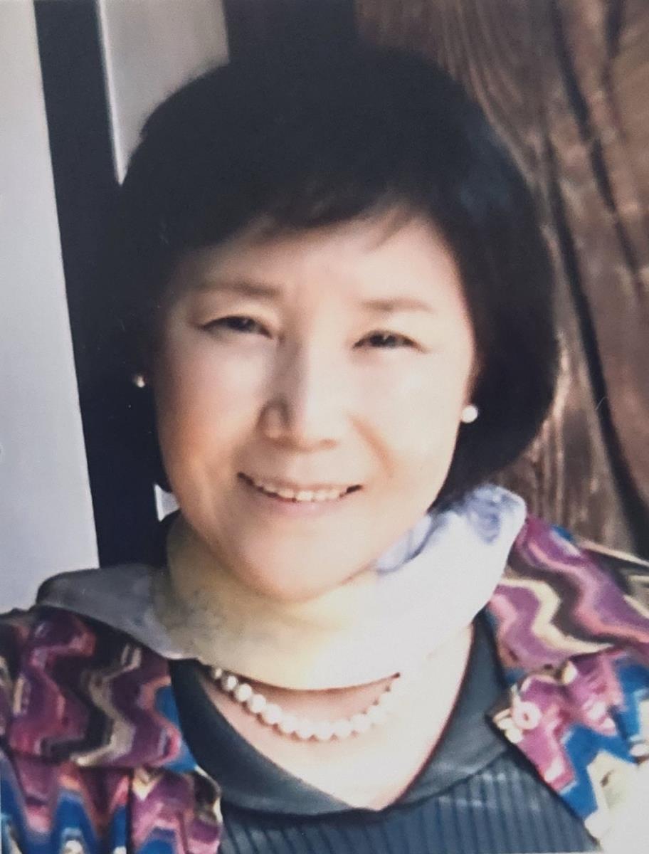 韓成伊