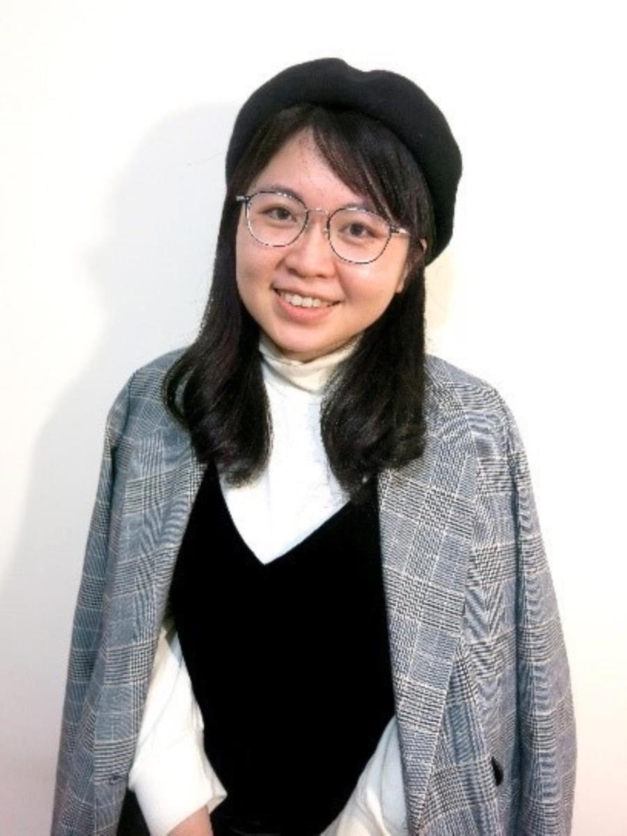 李侑倩